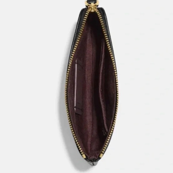 COACH X DISNEY CORNER ZIP WRISTLET WITH EVIL QUEEN MOTIF - Picture 2 of 4